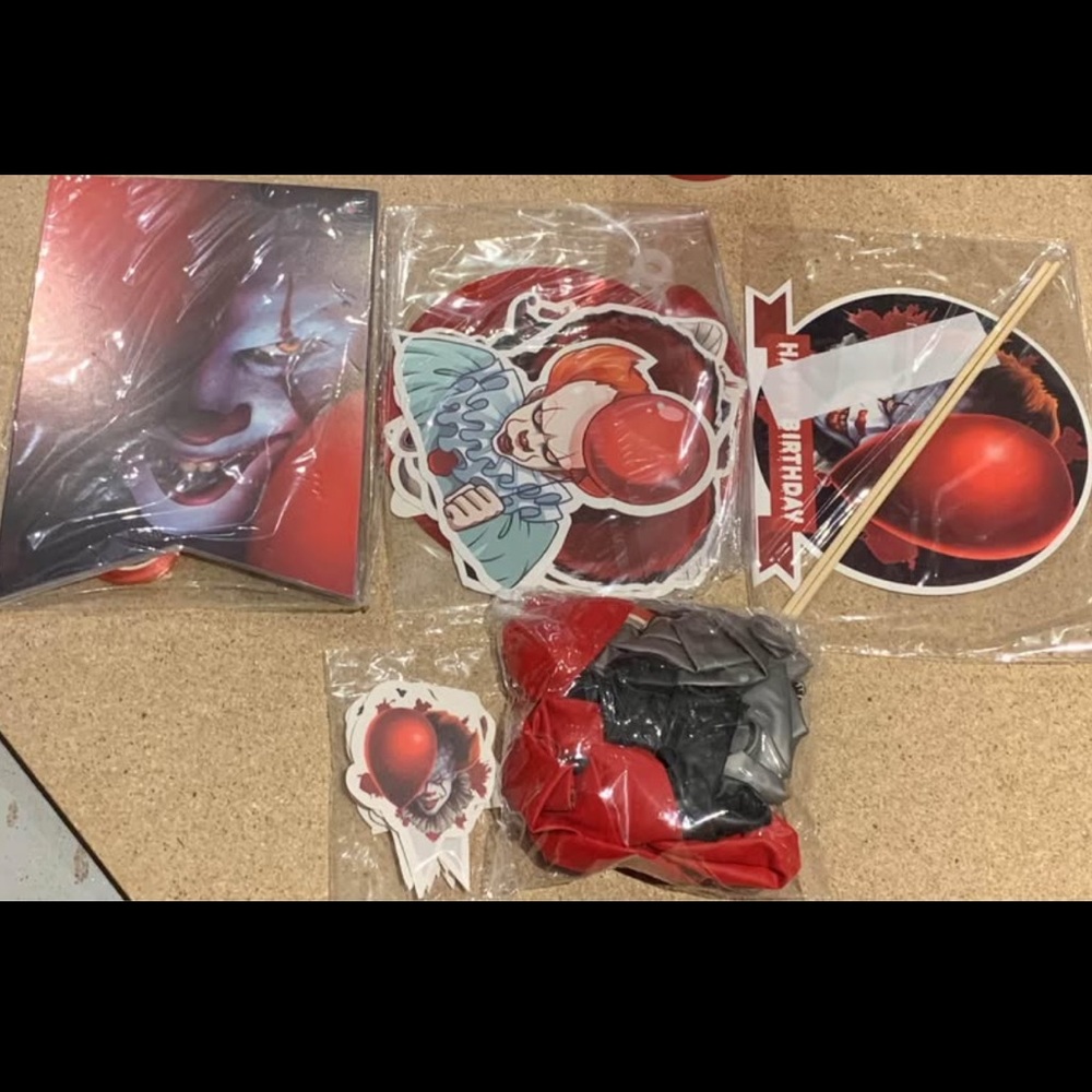 Pennywise IT movie birthday decorations